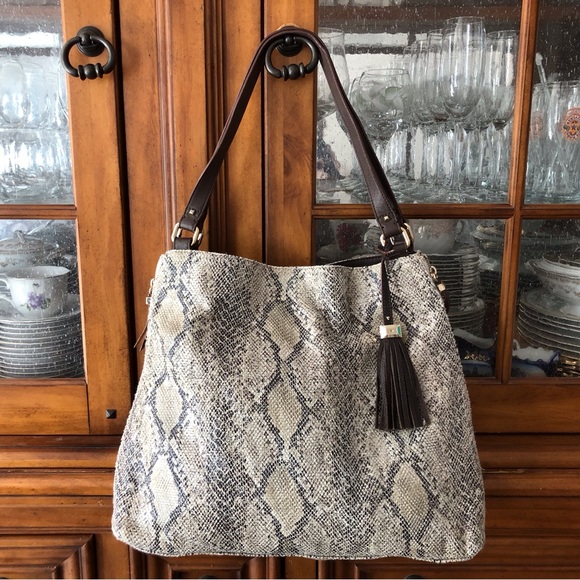 Stella & Dot Handbags - EUC Stella & Dot “The Switch” tote